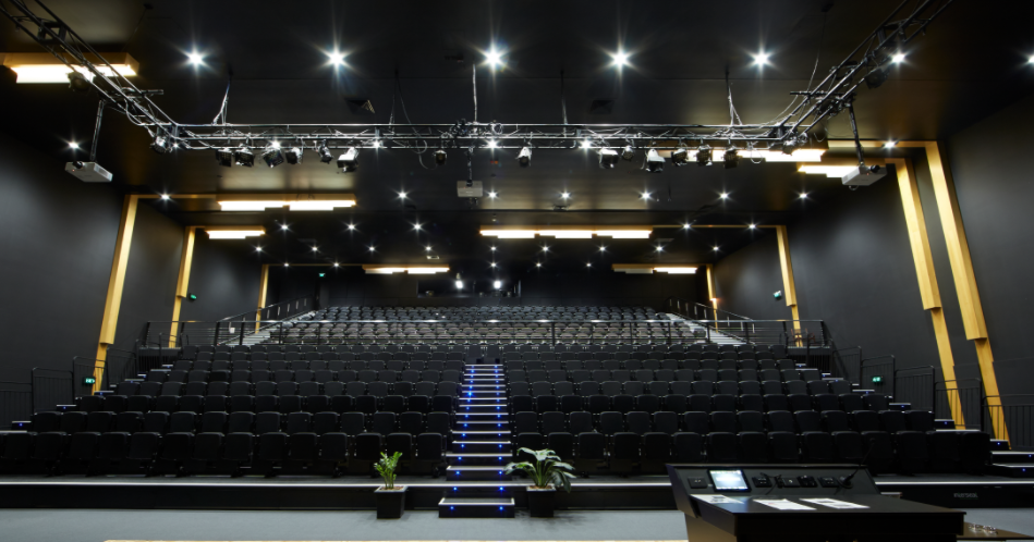 Smart lighting in a venue